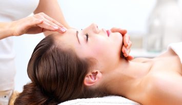 Klassische Massage, Thai-Massage, Fußreflexzonen-Massage, Hot-Stone-Massage und Gesichtsmassage.